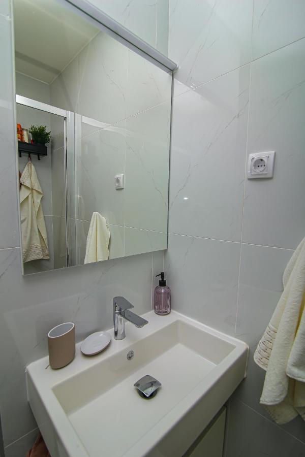 Narcis 17 - Novonamesteni Apartman Sa Prelepim Pogledom Na Tornik Ζλάτιμπορ Εξωτερικό φωτογραφία